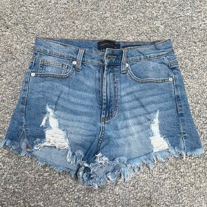 Kendall and Kylie shorts size 27